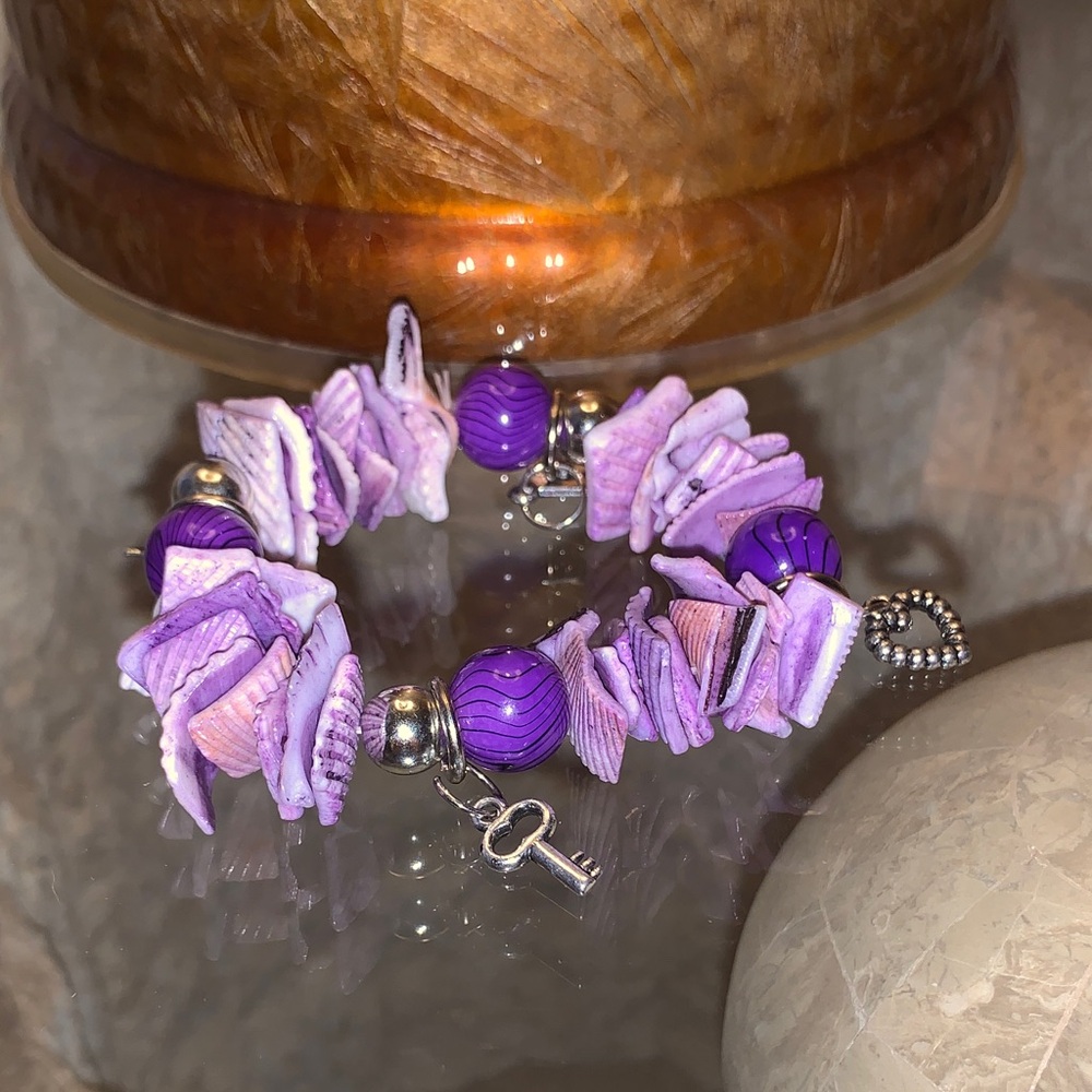 Purple Seashell Pieces/Beaded Bracelet with Silver Accents
